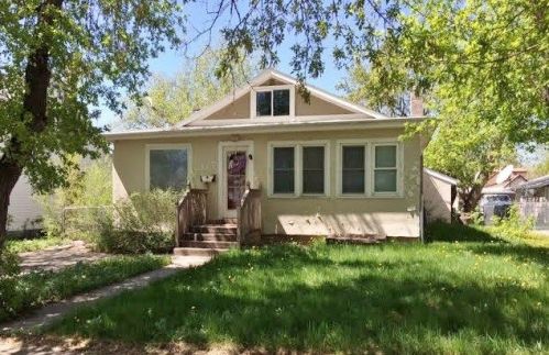 707 17th St, Minot, ND 58703-1920