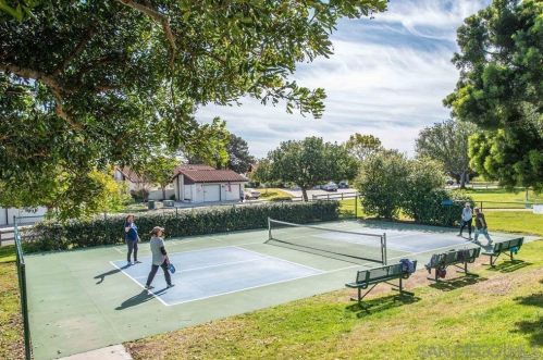 1874 Forestdale Dr, Encinitas CA  92024-4214 exterior