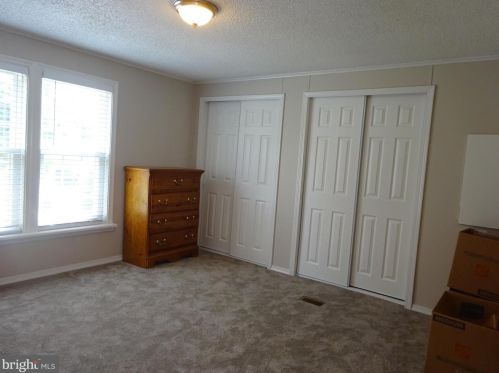 110 Deerfield Dr, Souderton PA  18964-1918 exterior