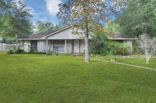 1717 Walnut Ln, Humble, TX 77339-3498