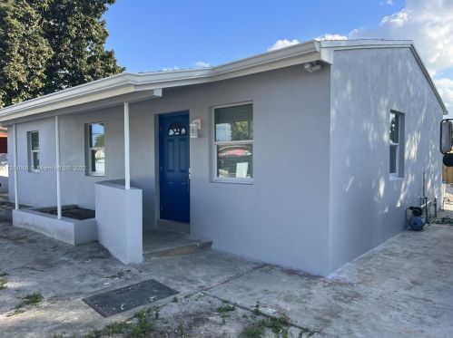 680 36th St, Hialeah FL  33012-5136 exterior