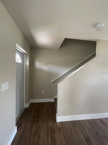 1210 10th Pl, Cape Coral, FL 33991-2600