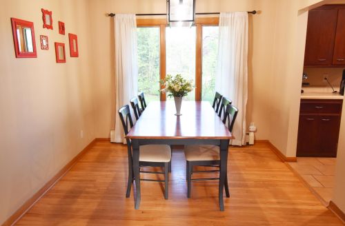 720 Sweetbriar Dr, Waukesha WI  53186-6717 exterior