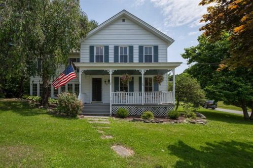 12 Baker St, Staatsburg, NY 12580-5940