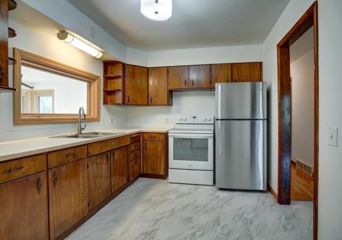 4820 Hillview Ter, Madison, WI 53711-1202