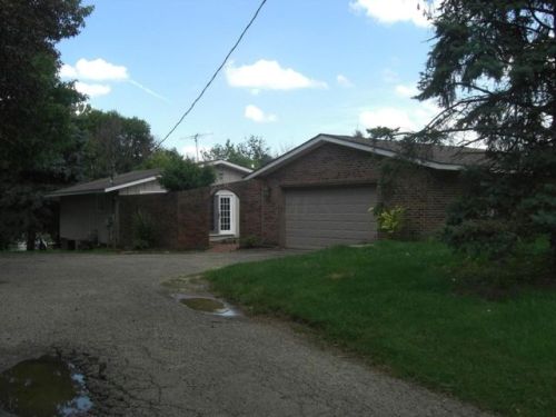 2149 Chickasaw Dr, London, OH 43140-8760