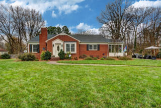 1310 Hawthorne Ave, Reidsville, NC 27320-5905