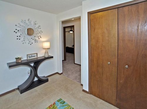 37 Huston Rd, Oakmont, PA 15139-1959