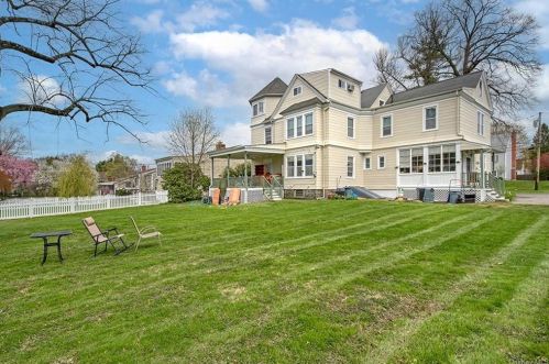 8 Bolton Pl, Rye Brook, NY 10573-1824
