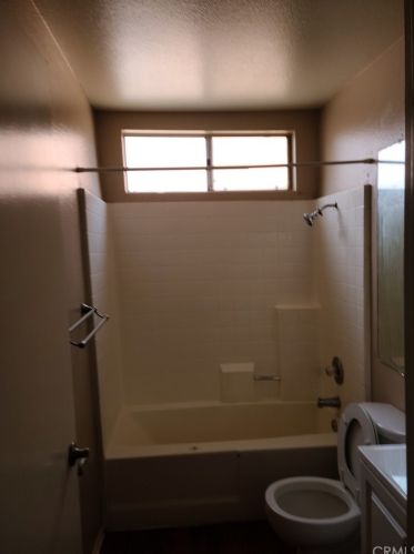 16377 Lakeshore Dr, Lake Elsinore CA  92530-5096 exterior