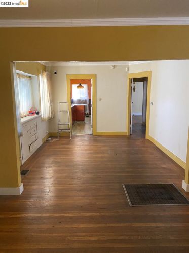 6035 Holway St, Oakland CA  94621-4137 exterior
