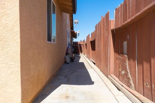 5836 Stretch Dr, Riverbank CA  95367-3110 exterior