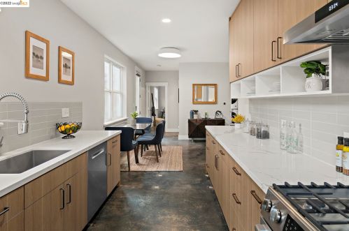 3214 Ettie St, Oakland CA  94608-4016 exterior