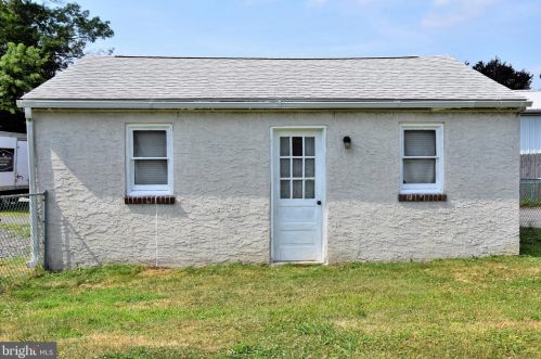 2210 Chichester Ave, Boothwyn PA  19061-3743 exterior