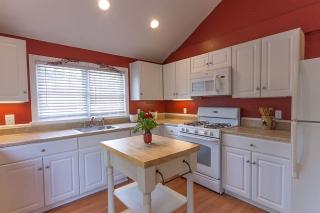 14 Cherry Ln, Bethel, CT 06801-2823