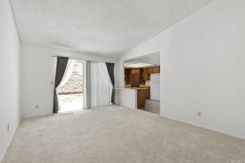 28535 Winterdale Dr, Santa Clarita CA  91387-3136 exterior
