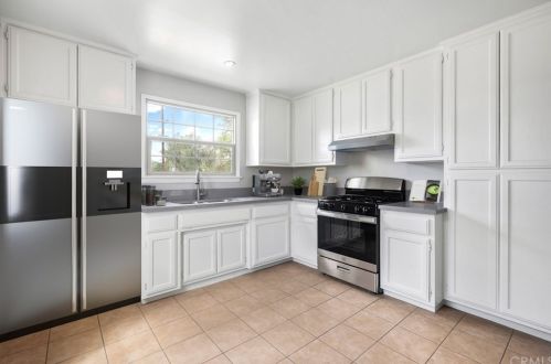 802 Avenue, Lancaster CA 93536 exterior