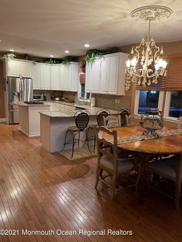 7 Chartwell Ct, East Freehold, NJ 07728-8115