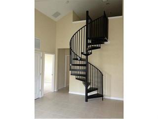 2944 St Thomas Dr, Hollywood FL  33024-8570 exterior