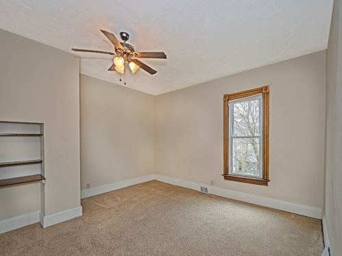 418 Delaware Ave, Oakmont PA  15139-1642 exterior