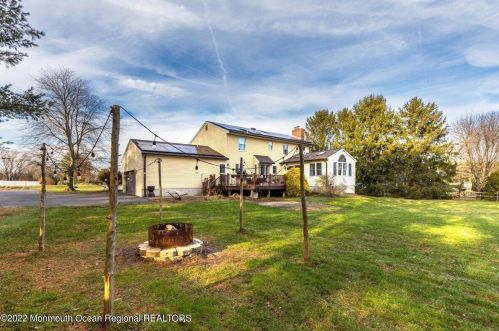 220 Long Swamp Rd, Plumsted Township NJ  08533-2028 exterior