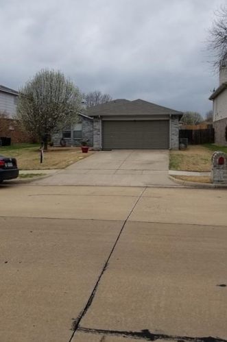 2416 Pecan Dr, Oak Point, TX 75068-5656