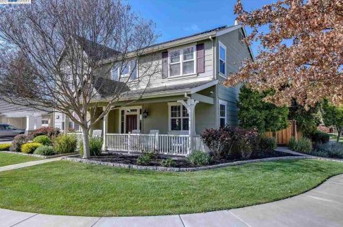 5582 Beck Ln, Livermore, CA 94550-7100