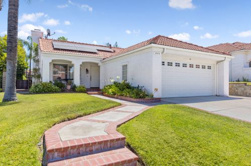 25878 Milano Ln, Santa Clarita, CA 91355-2052