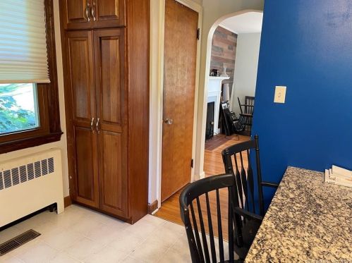 1675 Hartford Tpke, North Haven CT  06473-1246 exterior