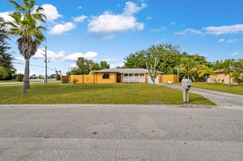 2289 East Dunbrooke Cir, Fort Pierce, FL 34952-8117