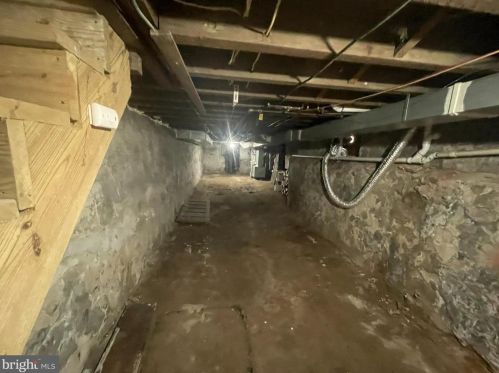 14 Basin St, Norristown PA 19401-4060 exterior