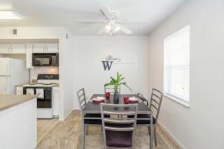 10515 Mastin St, Overland Park KS  66212-5718 exterior