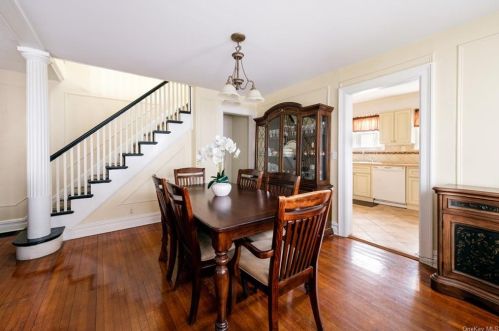 30 Second Ave, New Rochelle NY  10803-1418 exterior