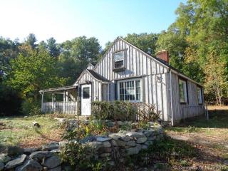 609 Hartford Rd, Brooklyn CT  06234-1632 exterior