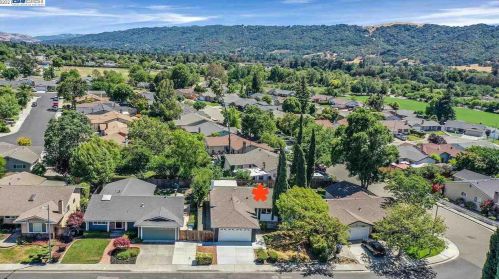 6570 Inglewood Dr, Pleasanton CA  94588-3825 exterior