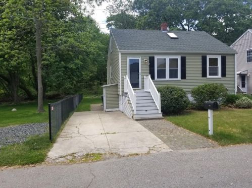228 Minerva Ave, Cumberland, RI 02864-7522