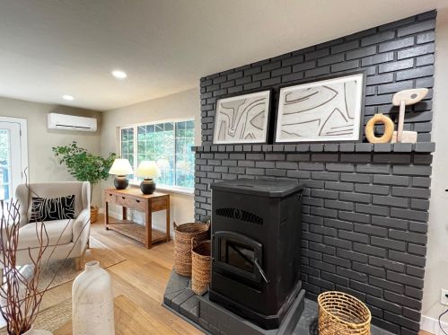 5556 Gilmore Rd, Pacific House, CA 95726-9703