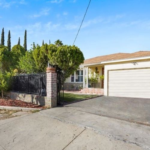 11737 Blythe St, North Hollywood, CA 91605-2520
