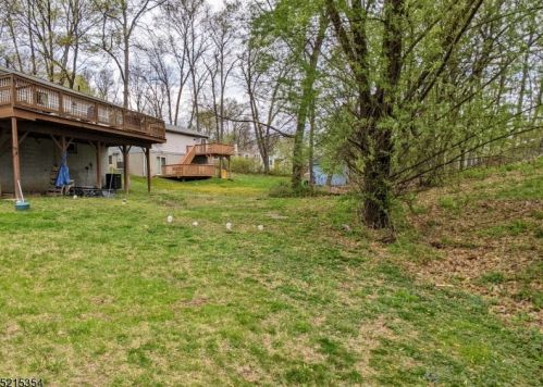 31 Arrowhead Dr, Wantage NJ  07461-1210 exterior