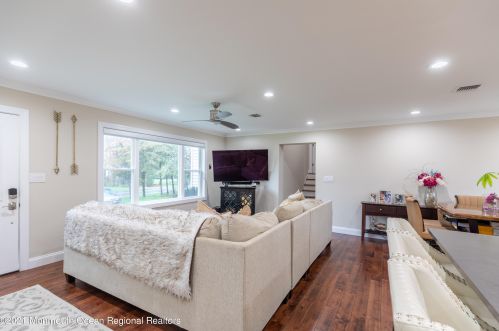 178 Bennett Rd, East Freehold NJ  07728-7808 exterior
