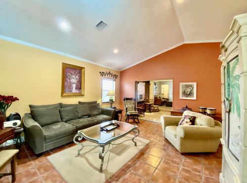 632 9 St, Belle Glade FL  33430-4121 exterior