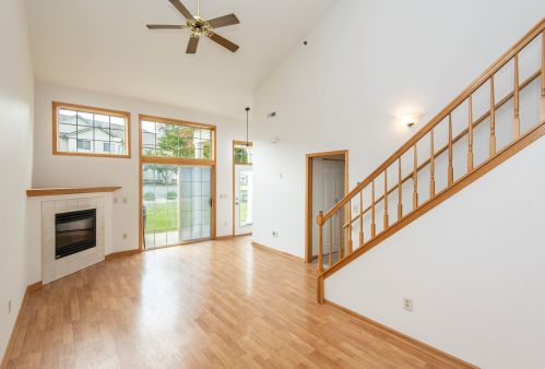2412 Fox River Pkwy, Waukesha, WI 53189-7799