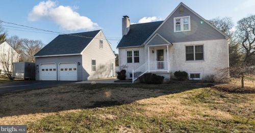 909 Sycamore Dr, Lansdale PA 19446-1722 exterior