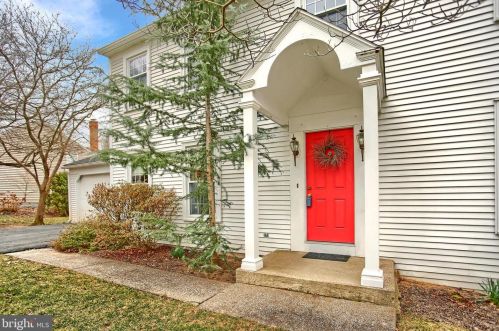 6210 Whitehill Dr, Navy Sup Dpt, PA 17050-2342