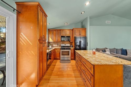 31734 Calle Novelda, Temecula CA  92592-3745 exterior