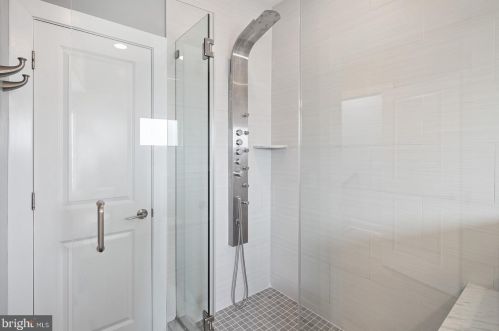 1419 4 St, Philadelphia PA  19147-0059 exterior