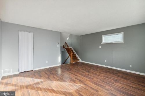897 Wedgewood Dr, Lansdale, PA 19446-1836