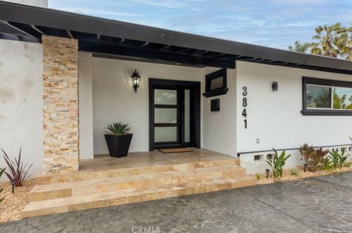 3841 Pacific Ave, Long Beach CA  90807-3227 exterior