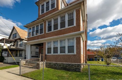 2216 Main St, Bridgeport, CT 06610-1906