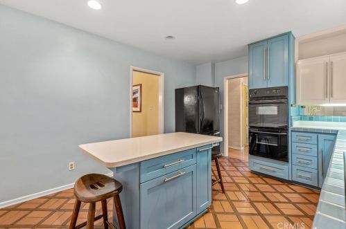 3870 Carpenter Ave, North Hollywood CA  91604-3729 exterior